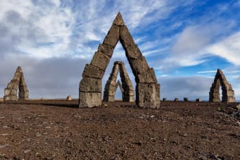 Heimskautsgerðið : Arctic Henge